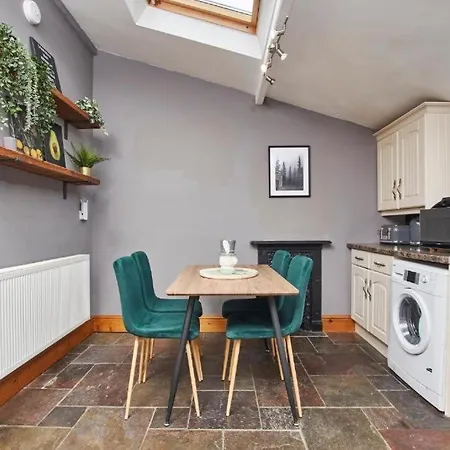 The Exquisite Manor Of Robins Hood's Bay - Hot Tub *